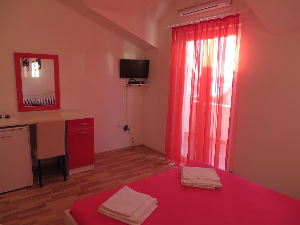 Petar Hvar Town