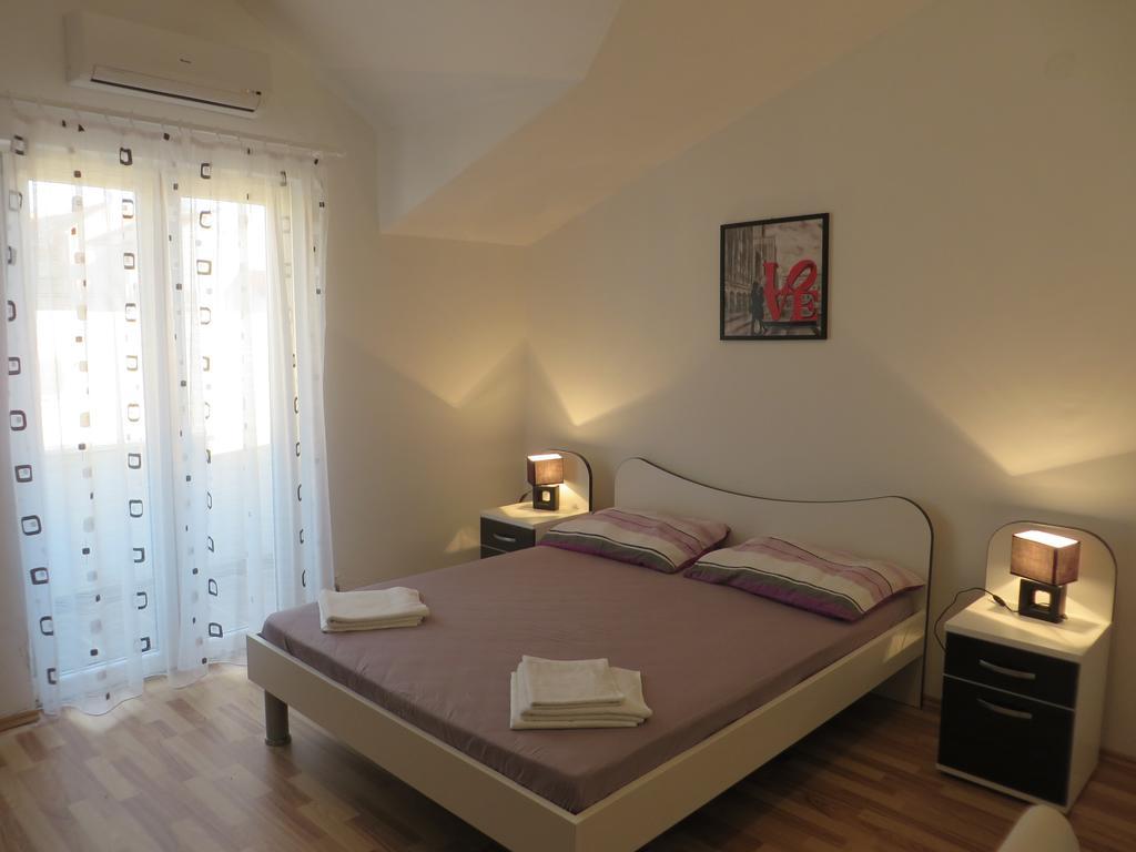 Petar Apartment Hvar Town